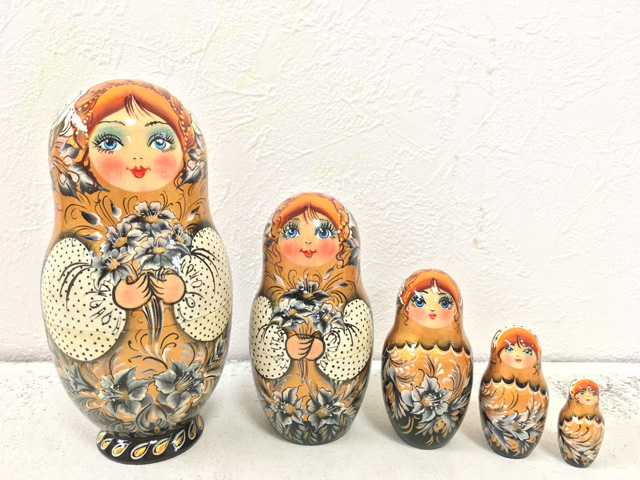 マトリョーシカアーチスト
