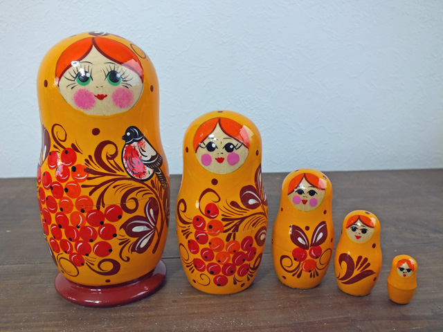 オレンジのななかまど☆セミョーノフ☆5ピースマトリョーシカ【ロシア雑貨のカチューシャ】