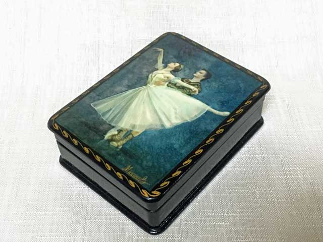 ラッカーボックス