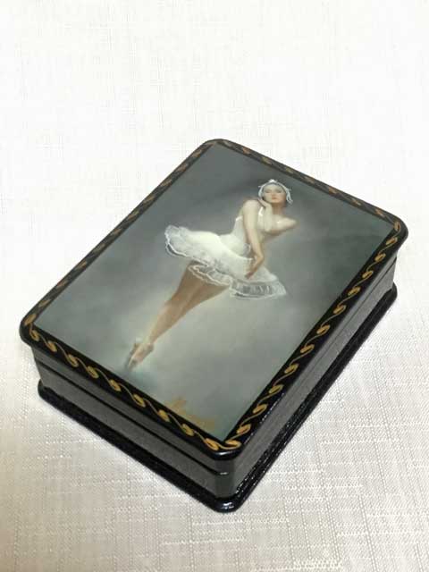バレリーナの箱C☆漆塗りのようなロシアの小箱☆ロシア雑貨