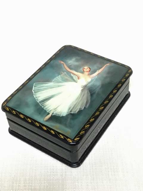 バレリーナの箱D☆漆塗りのようなロシアの小箱☆ロシア雑貨