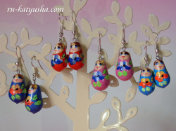 カラフルマトリョーシカのピアスＢ☆ロシア雑貨