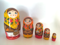 泉のほとりで☆5ピースマトリョーシカ★OlgaGuseva【再入荷！】