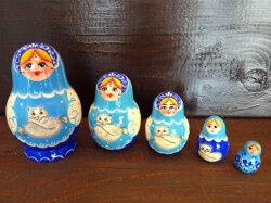 白猫ちゃん（だるま型ブルー）★マトリョーシカ_5ピース☆キーロフマトリョーシカ★ロシア雑貨