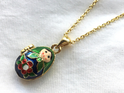 マトリョーシカ（緑）☆入れ子の2WAYペンダントヘッド☆メタルペンダント★ロシア雑貨
