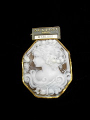 宝石シェルカメオブローチ商品番号０００８
