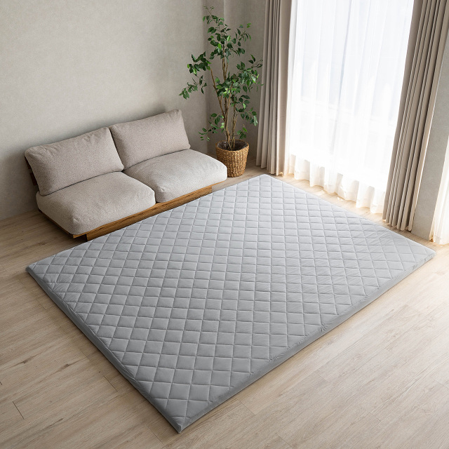 極厚な高反発キルトラグ（カバー単品） 約185x185 cm 極厚ラグ｜輸入