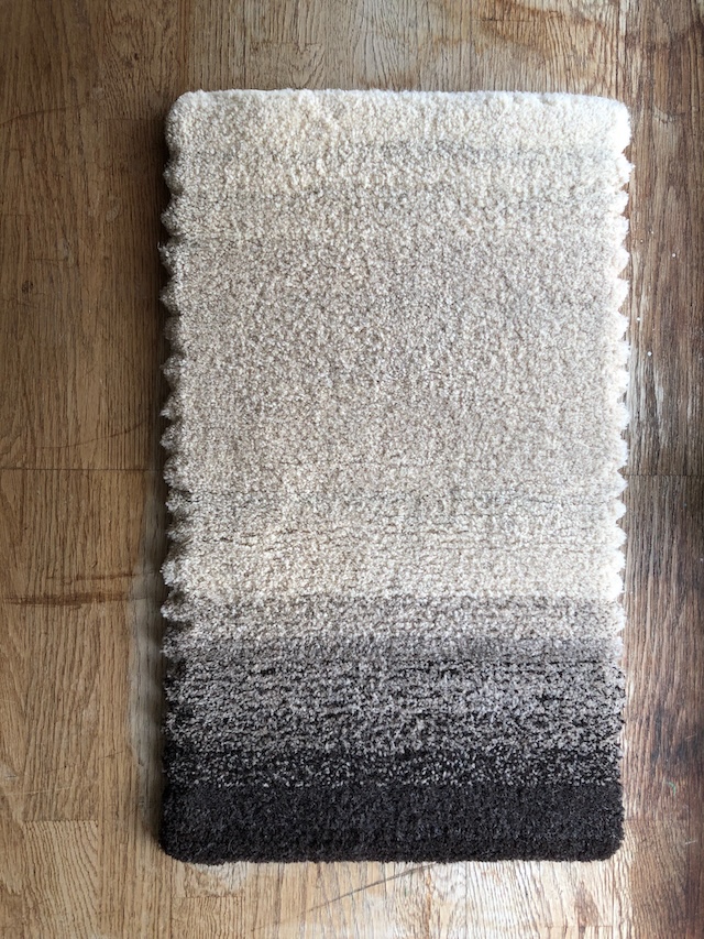 月山緞通　hufennog 有色羊毛のウールラグ（48cm×78cm）