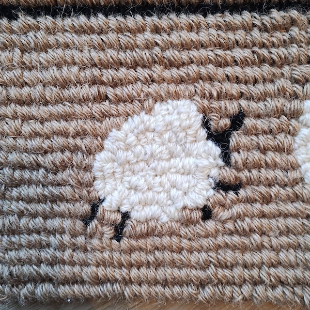 草原のひつじの家族ラグ 約35×60cm