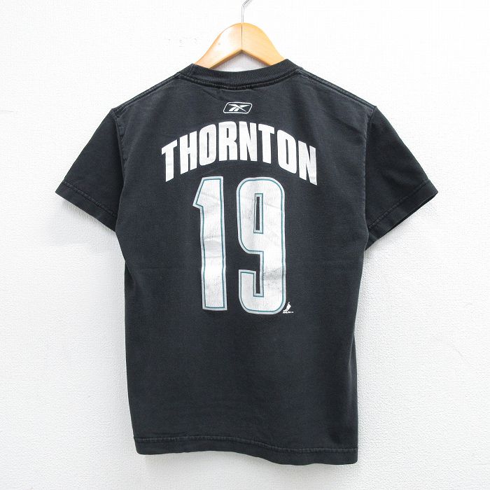 古着 リーボック REEBOK 半袖 ビンテージ Tシャツ キッズ ボーイズ 子供服 00年代 00s NHL サンノゼシャークス ジョーソーントン 19 コットン クルーネック 黒 ブラック アイスホッケー 25aug06