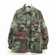 L★古着 長袖 ミリタリー ジャケット メンズ 80年代 80s コンバット パラシュート部隊 ウッドランドカモ USA製 緑他 迷彩【spe】 25dec06