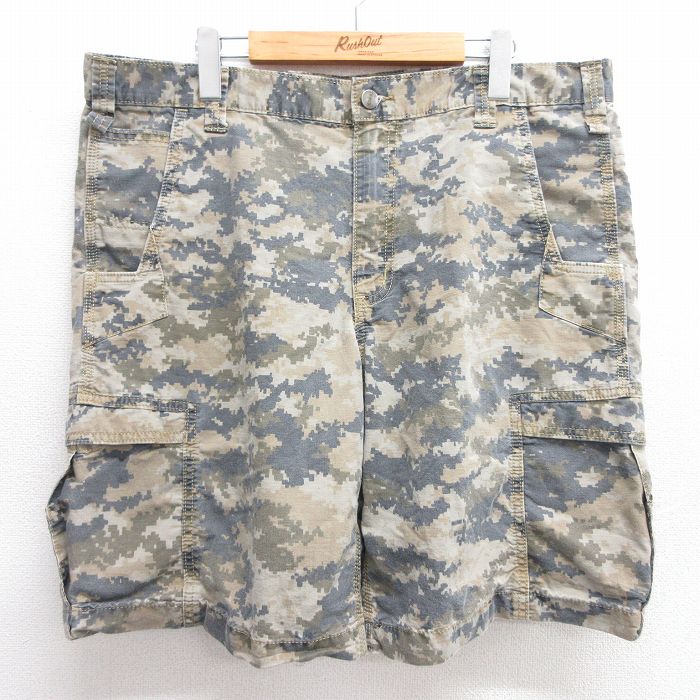 W39★古着 カーハート Carhartt ショート カーゴ パンツ ショーツ メンズ デジタルカモ 大きいサイズ 濃緑他 グリーン 迷彩 【spe】 25jun03 中古 ボトムス 短パン ショーパン