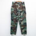 W33★古着 ミリタリー カーゴ パンツ メンズ 90年代 90s コンバット ウッドランドカモ リップストップ コットン USA製 濃緑 グリーン 迷彩 25oct07 中古 ボトムス ロング