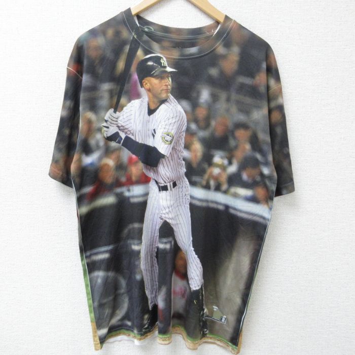 XL★古着 半袖 Tシャツ メンズ MLB ニューヨークヤンキース デレクジーター 2 フォトプリント 全面プリント クルーネック 黒 ブラック メジャーリーグ ベースボール 野球 【spe】 25may26 中古