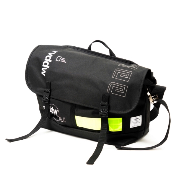 FIGHT MESSENGER BAG