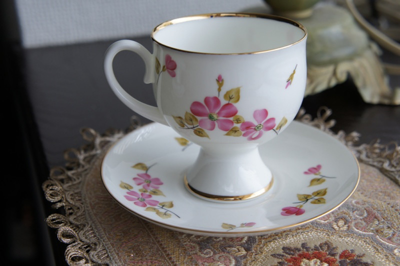 インペリアルポーセレン　妖精のために　コーヒーカップ＆ソーサー