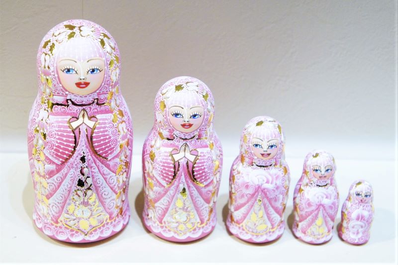 フィラートヴァ作　「祈り」キラキラ！スリムマトリョーシカ　5ピース＜ピンク＞　/14cm