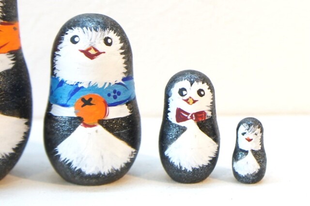 マフラーを巻いたペンギンの親子マトリョーシカ ＜子ペンギン＞ 5