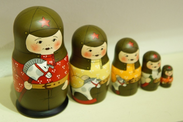 バカーノヴァ作 ソビエト陸軍・軍人のこどもマトリョーシカ 5ピース /12cm
