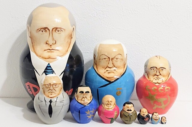 ロシア最高権力者(大統領＆書記長＆皇帝）　プーチン大統領バージョン（L)　10ピースマトリョーシカ　/16.5　