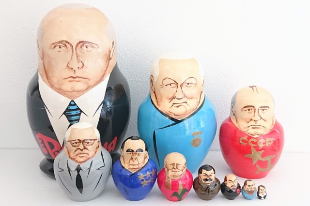 ロシア最高権力者(大統領＆書記長＆皇帝）　プーチン大統領バージョン（L)　10ピースマトリョーシカ　/16.5cm　