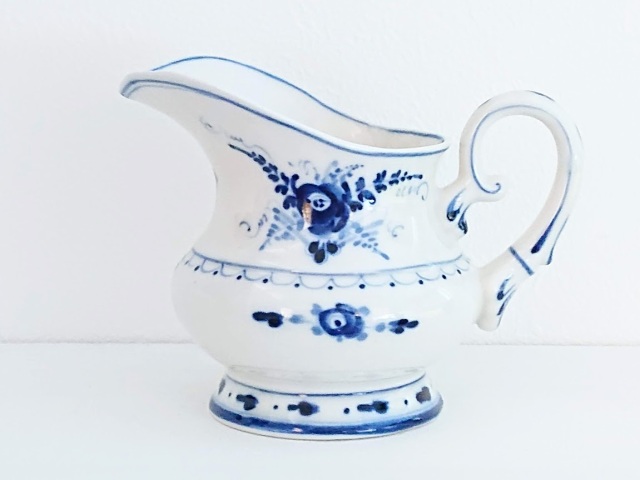 ロシアグジェリ焼き　ミルクポット&シュガーポット ロシアグジェリ焼きミルクポット&シュガーポット