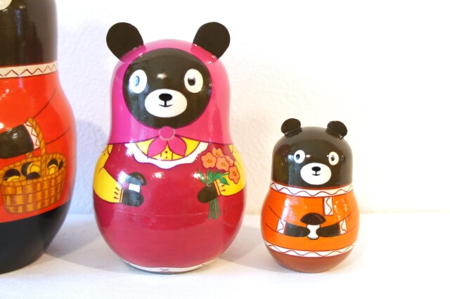 雑貨☆秋マトリョーシカ『森の物語』5Pキノコ狩りハリネズミ エレナ新作 リャビーナ・オリジナルマトリョーシカ 「クマトリョーシカ」 3ピース