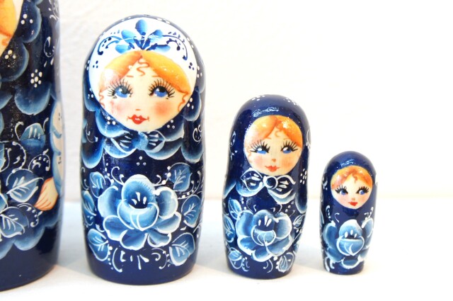 民族衣装マトリョーシカ 5ピース ＜グジェーリ模様＞ /15.3cm