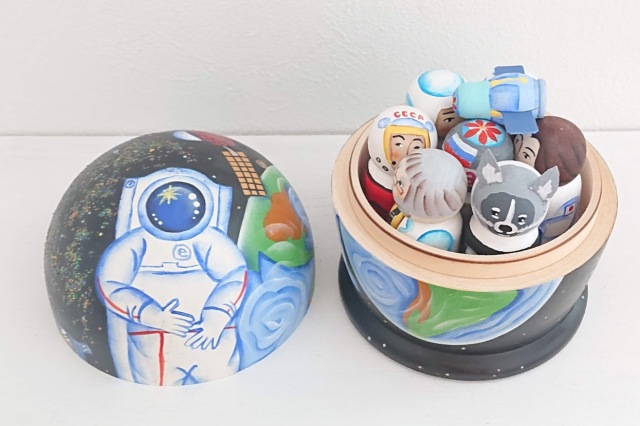 ニキーチン工房　マトリョーシカ　「宇宙旅行」　オルゴール付き　ロシア　宇宙 ニキーチン工房作 「宇宙旅行」ドーム型マトリョーシカ(S) 8+1ピース