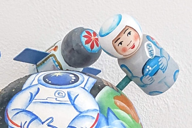 ニキーチン工房作 「宇宙旅行」ドーム型マトリョーシカ(S) 8+1ピース