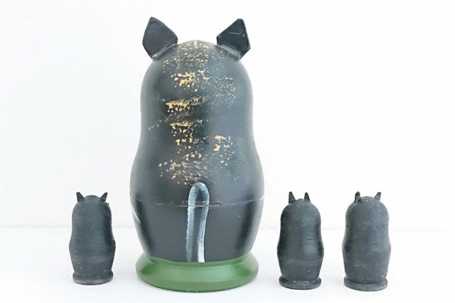 ニキーチン工房作 チワワ親子マトリョーシカ 3+1ピース /8.3cm