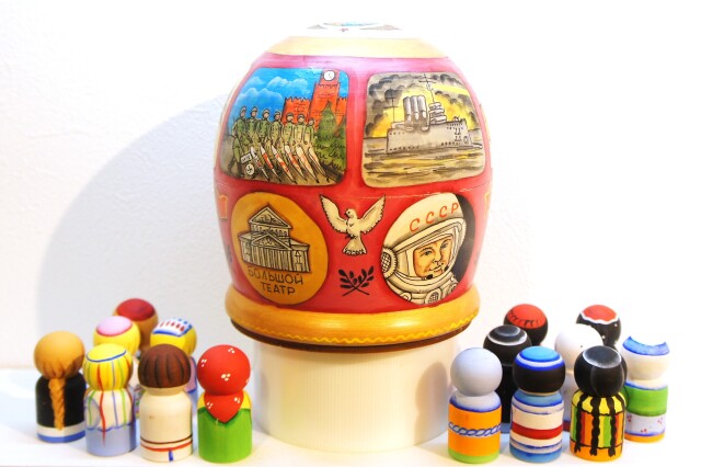 カラフルな人形セット 約70体 ニキーチン工房作 「ソビエト連邦 СССР」 ドーム型マトリョーシカ 人形