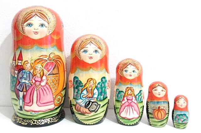 民話マトリョーシカ「Золушка　シンデレラ」5ピース　/　18.2cm