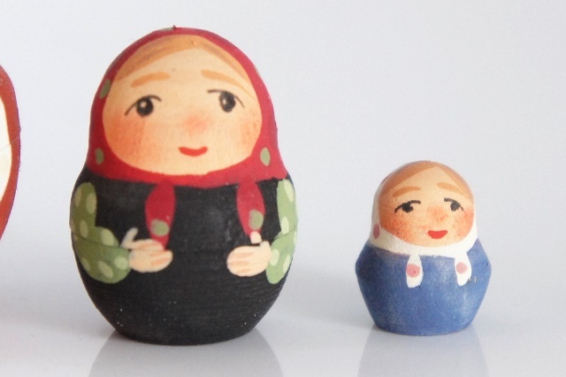 オリガ・ラバーナヴァ作 カラフル！ダルマ型ミニマトリョーシカ
