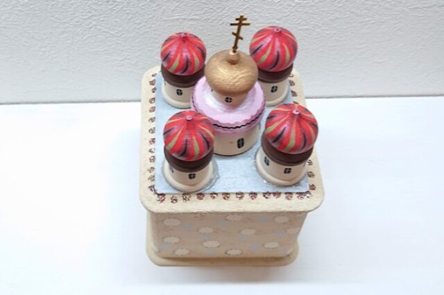 オリガ・ラバーナヴァ作 ロシア正教寺院型小箱（L） / 8.5cm×8.5cm×高