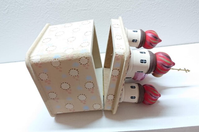 オリガ・ラバーナヴァ作 ロシア正教寺院型小箱（L） / 8.5cm×8.5cm×高