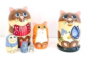 カラフルネコの親子とネズミのマトリョーシカ ＜ブラウン＞　5ピース　2種類　/9.5cm