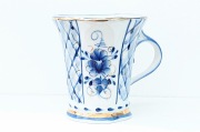 ロシアの陶器　グジェーリ焼　金彩入りマグカップ＜バラ模様＞　/　口径8.7cm×高さ9.3cm