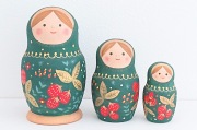 北向邦子作　木製ペイント・マトリョーシカ　＜緑色のホフロマ・マトリョーシカ＞　3ピース　/9.5cm