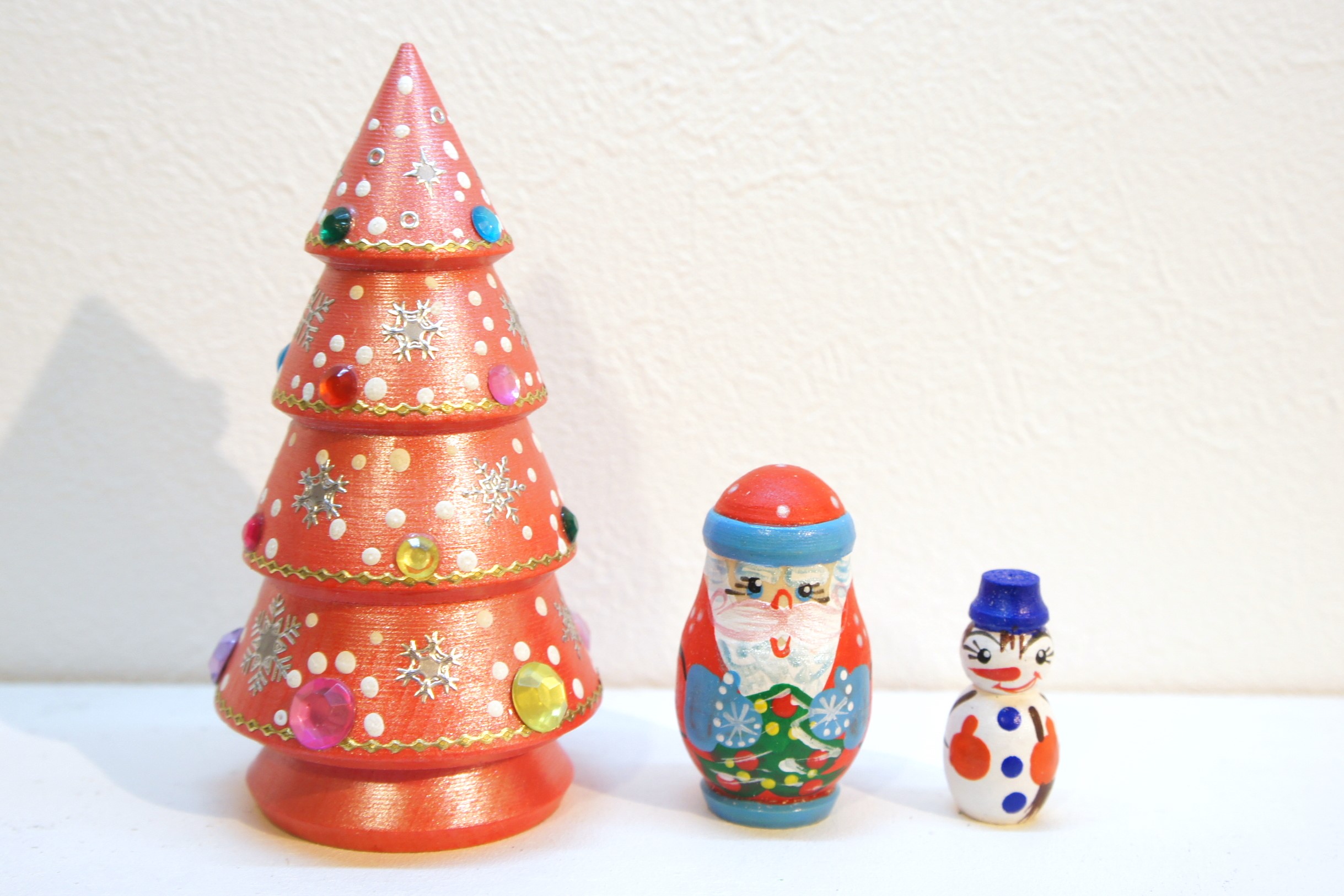 ロシアンクリスマス　ヨールカマトリョーシカ（E）3ピース・4段　ジェド=マロース（サンタ）と雪だるま /11.5cm