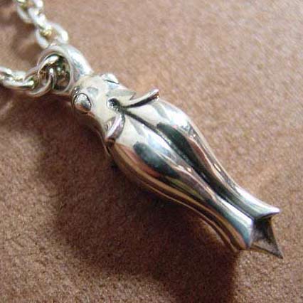 red-eye シルバーペンダントトップ