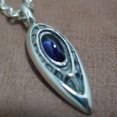 red-eye シルバーペンダントトップ