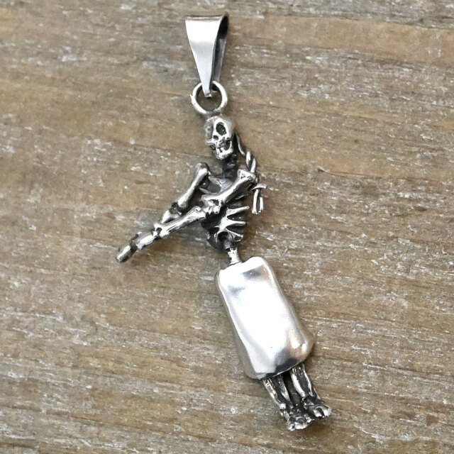 メキシコ　スカル　シルバーペンダント