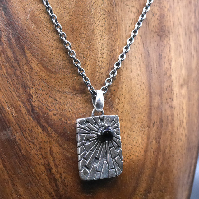 シルバーペンダントトップ　RYOKU