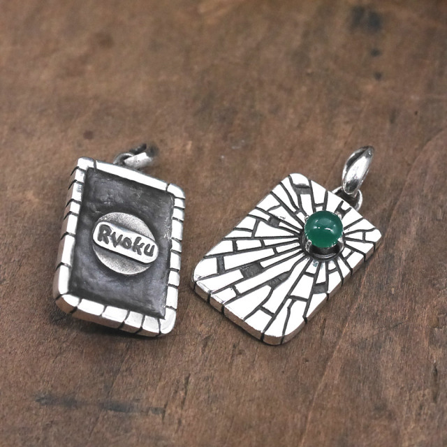 シルバーペンダントトップ　RYOKU