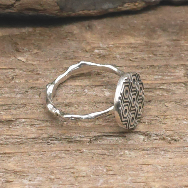 RYOKU 亀甲文様 シルバーリング