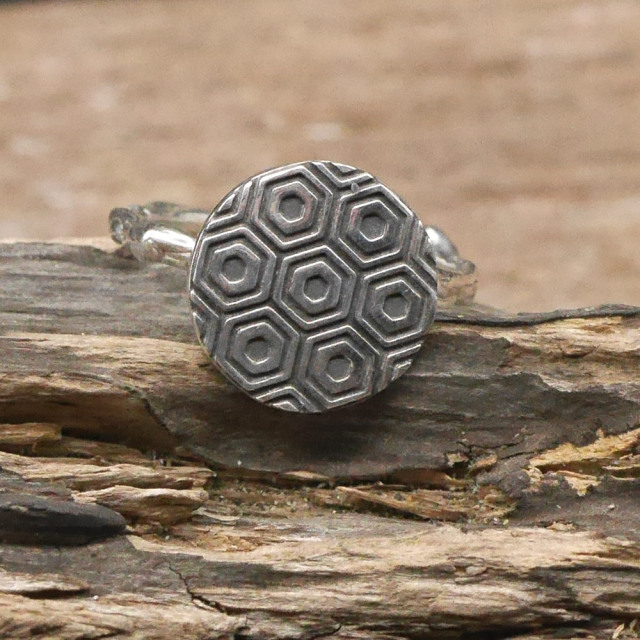 RYOKU 亀甲文様 シルバーリング