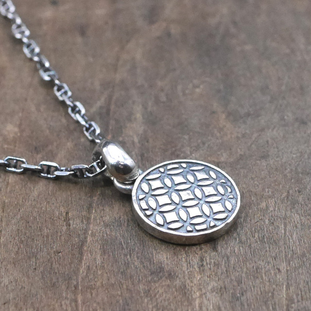 七宝文様　シルバーコインペンダント
