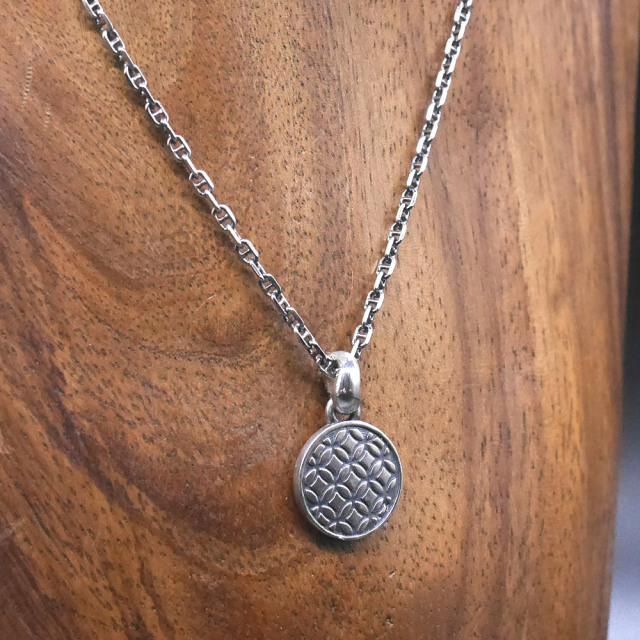 七宝文様　シルバーコインペンダント