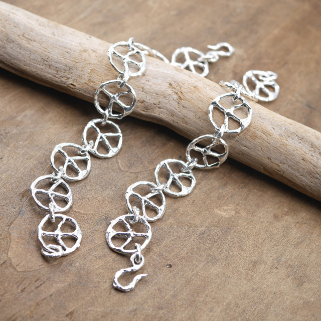 ピースマーク　シルバーチェーンブレスレット